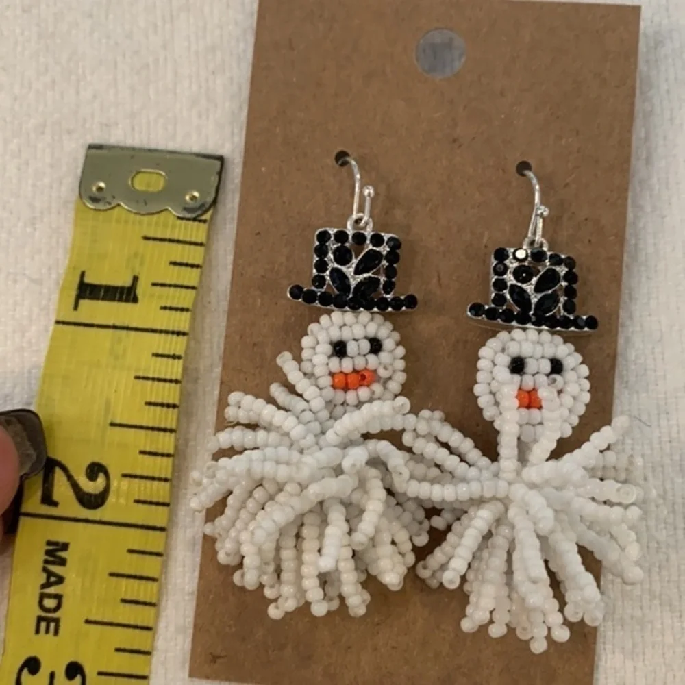 Snowman pom pom seed bead black top hat top Christmas winter holiday earrings
